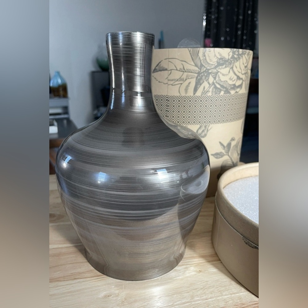 Scentsy Evolve Diffuser Shade Only. New. Opened Box.
